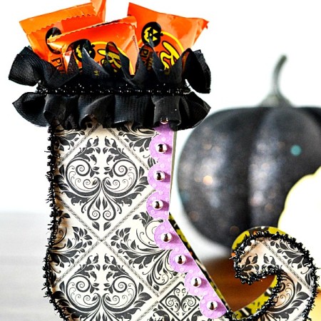 Witch Shoe Party Favors
