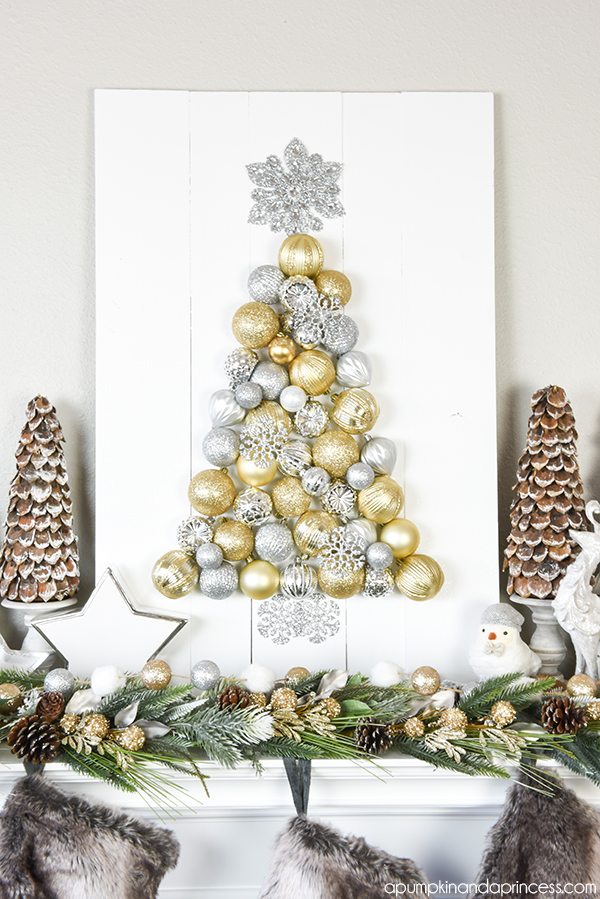 DIY Ornament Tree Display - como fazer uma árvore de Natal com ornamentos.
