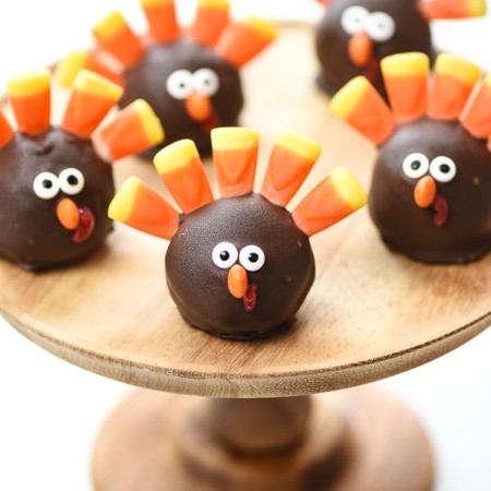 How to make Turkey OREO Balls – Easy Thanksgiving treats for kids