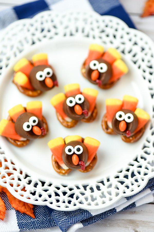Quick and easy Thanksgiving treats for kids – Turkey ROLO Pretzel Treats