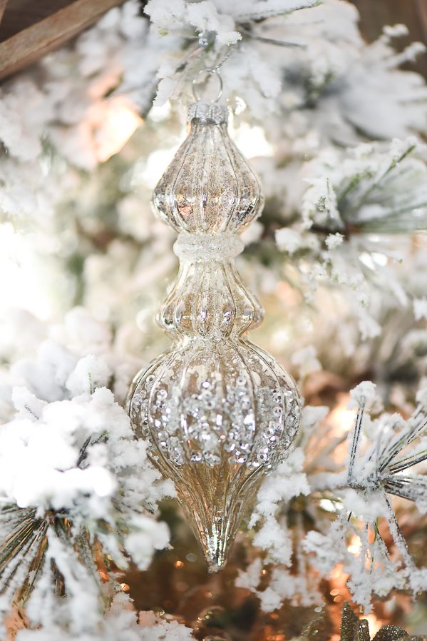 How to decorate a flocked Gold and Silver Winter Wonderland Christmas Tree – Michaels Dream Tree Challenge.