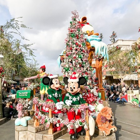 Disneyland Tips: where to stay, what to eat and tips for planning your Disneyland trip!