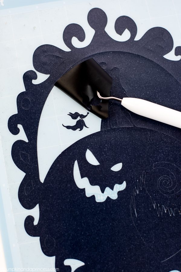 DIY The Nightmare Before Christmas Bag - create your own Jack Skellington bag to carry books, groceries or use for trick or treating!