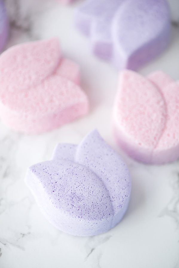 Tulip Bath Bombs – how to make tulip flower shaped bath bombs with moisturizing coconut oil and lavender essential oil.