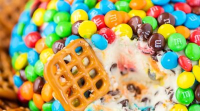 This easy no-bake M&M dessert dip is amazing and great for parties!