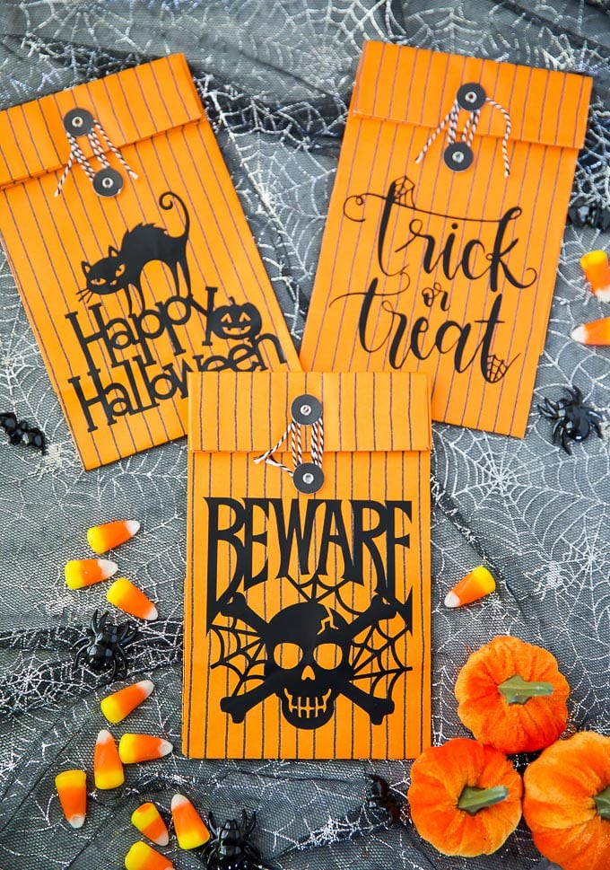 How to customize paper treat bags with vinyl designs
