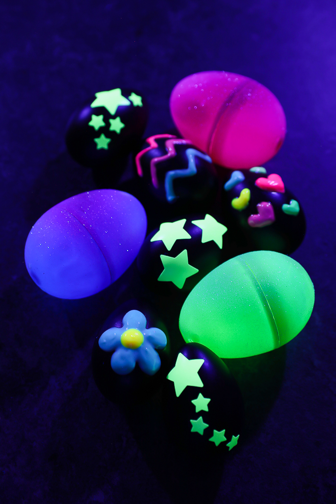 How to make glow in the dark eggs