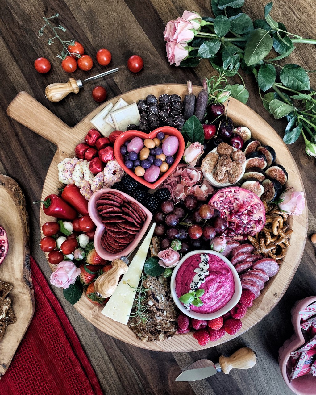 20+ Creative Valentine's Day Charcuterie Boards   A Pumpkin And A ...