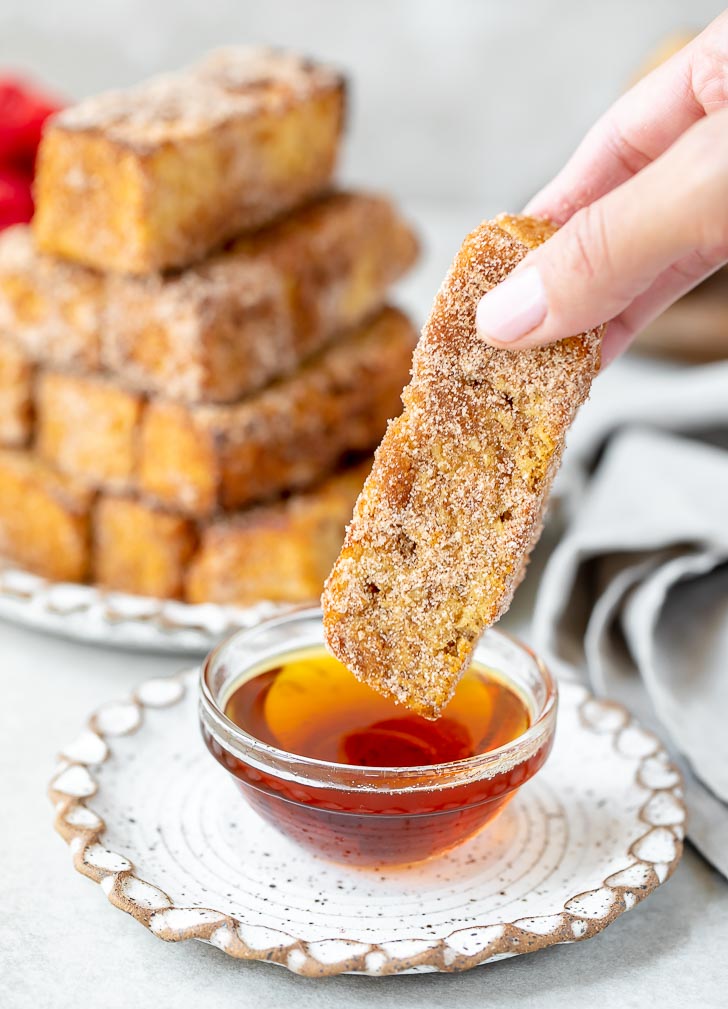 easy french toast sticks with syrup
