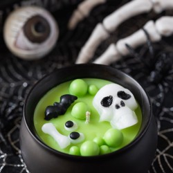 green witchs' brew cauldron candle