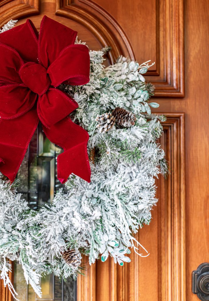 faux snow-covered wreath diy
